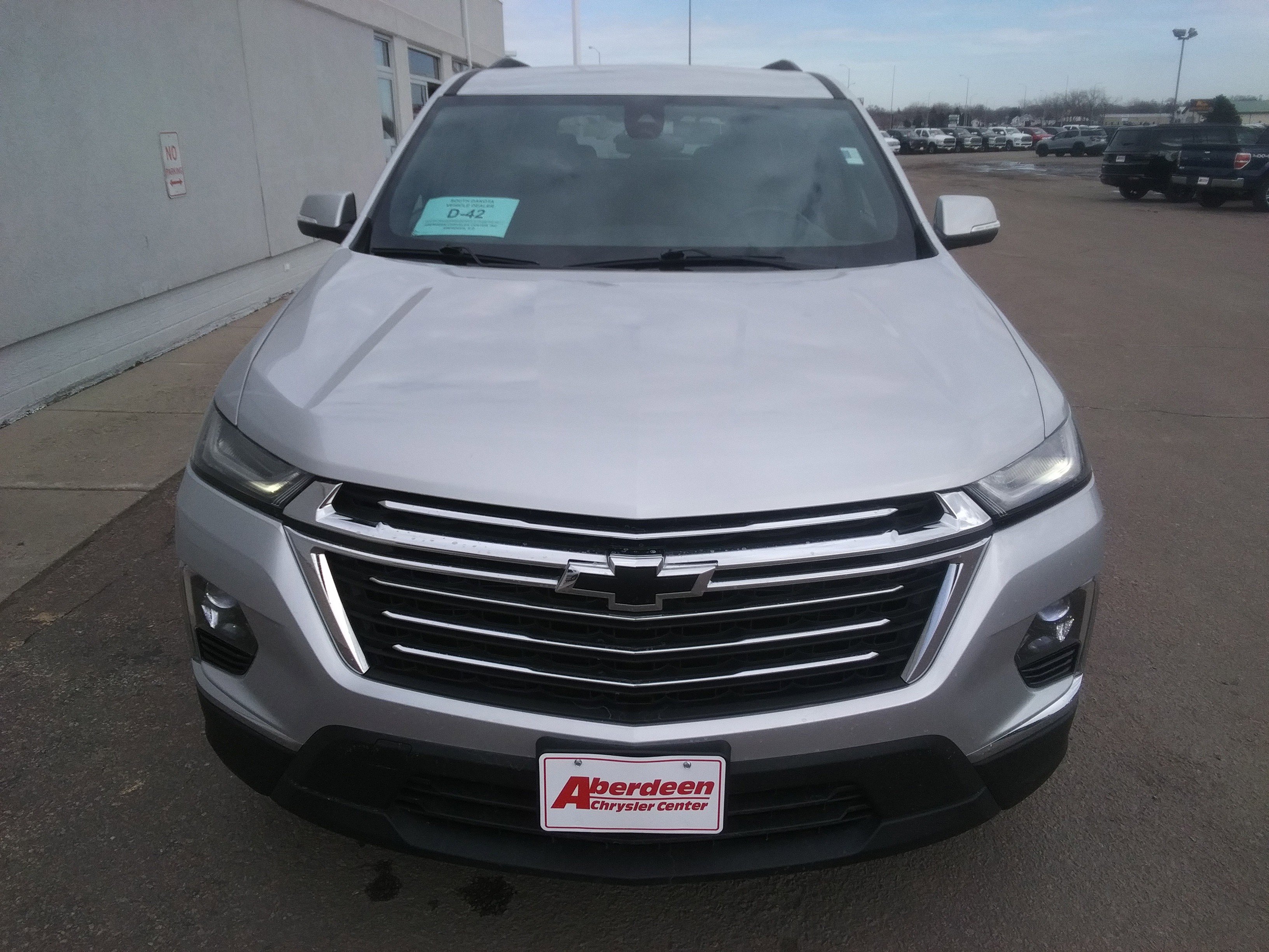 Used 2022 Chevrolet Traverse LT image 3