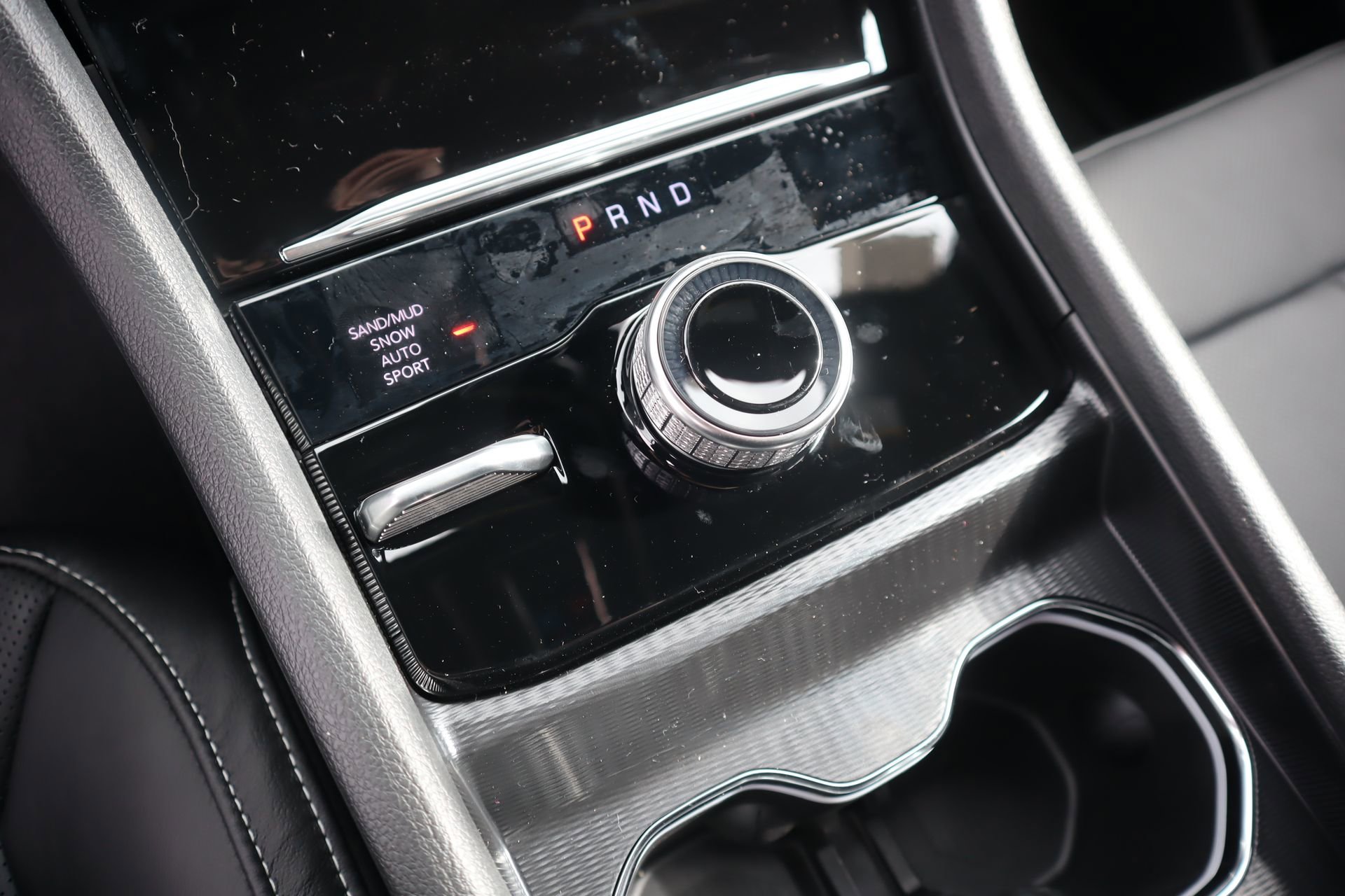 New 2026 Jeep Grand Cherokee Limited Reserve AWD/4WD image 9