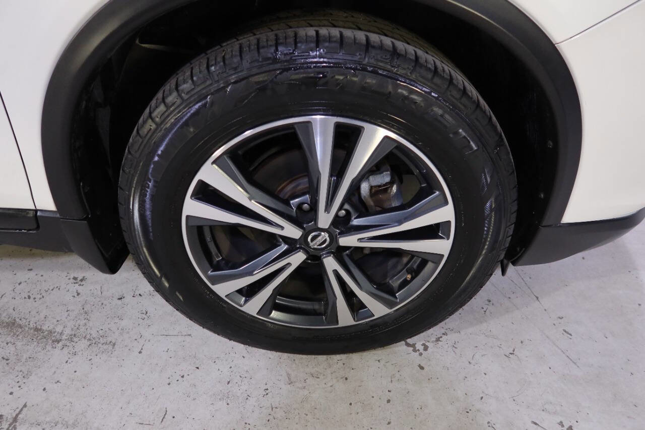 Used 2017 Nissan Rogue SL w/ SL Premium Package image 39