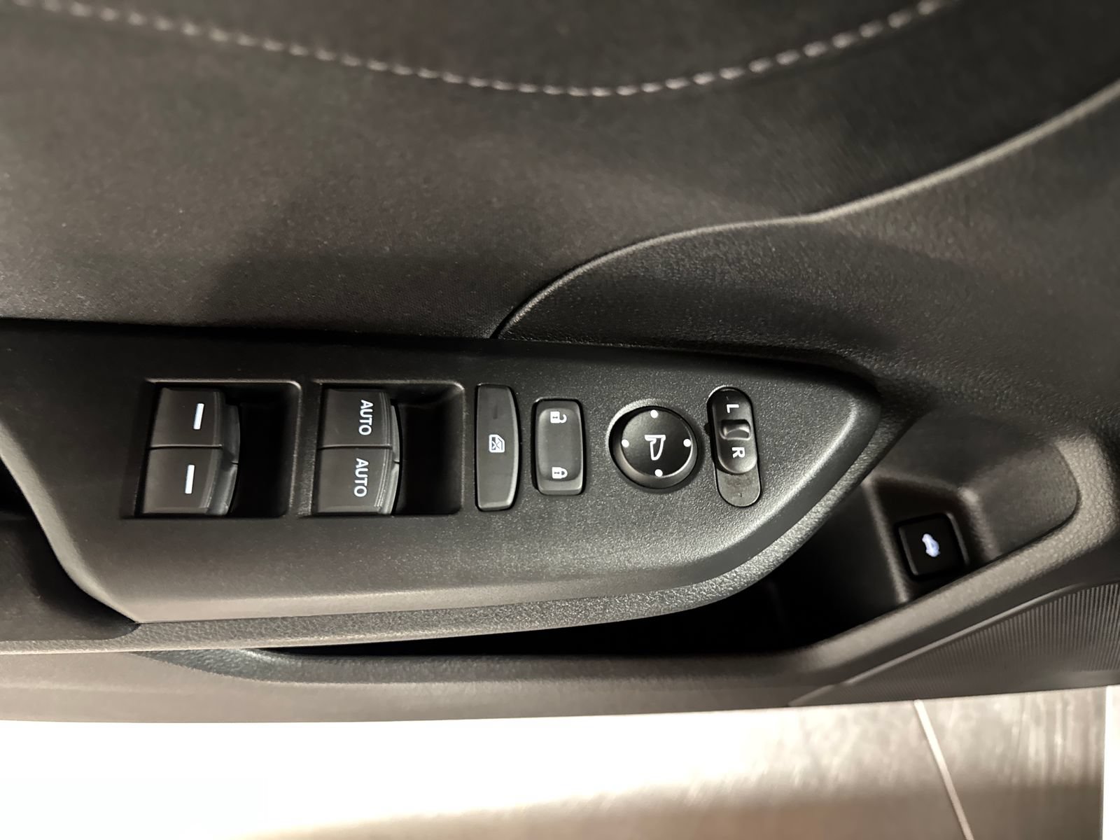 Used 2017 Honda Civic EX-T image 19