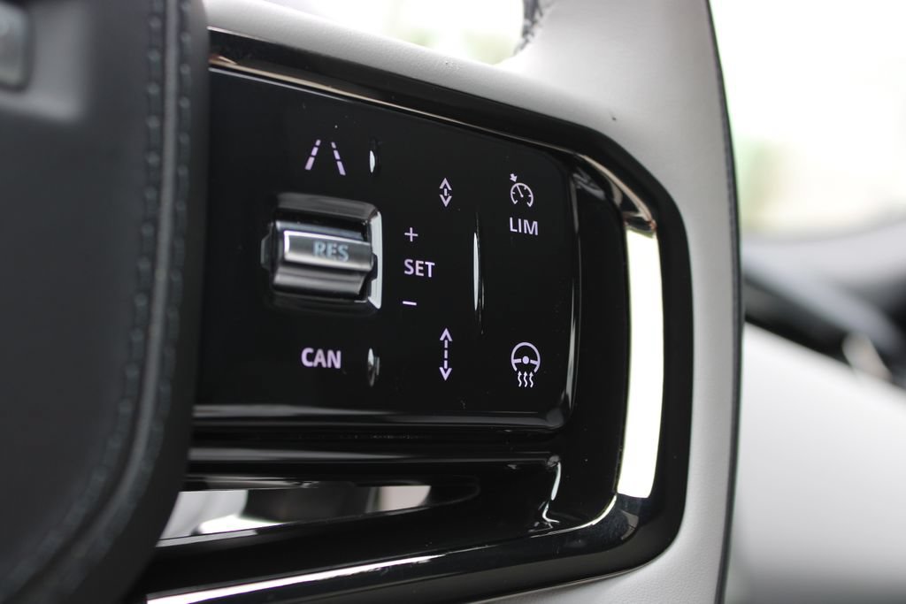 Used 2026 Land Rover Range Rover Velar S AWD/4WD image 18
