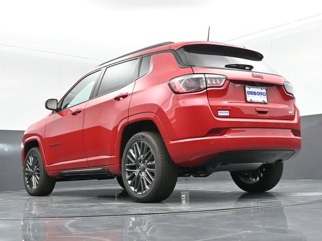 Used 2024 Jeep Compass Limited image 39