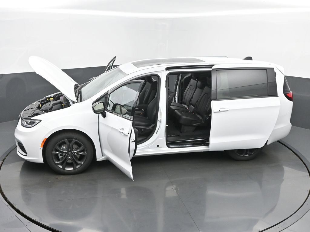 New 2026 Chrysler Pacifica Select image 66