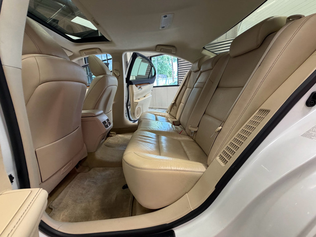 Used 2013 Lexus ES 300h w/ Luxury Pkg FWD image 54
