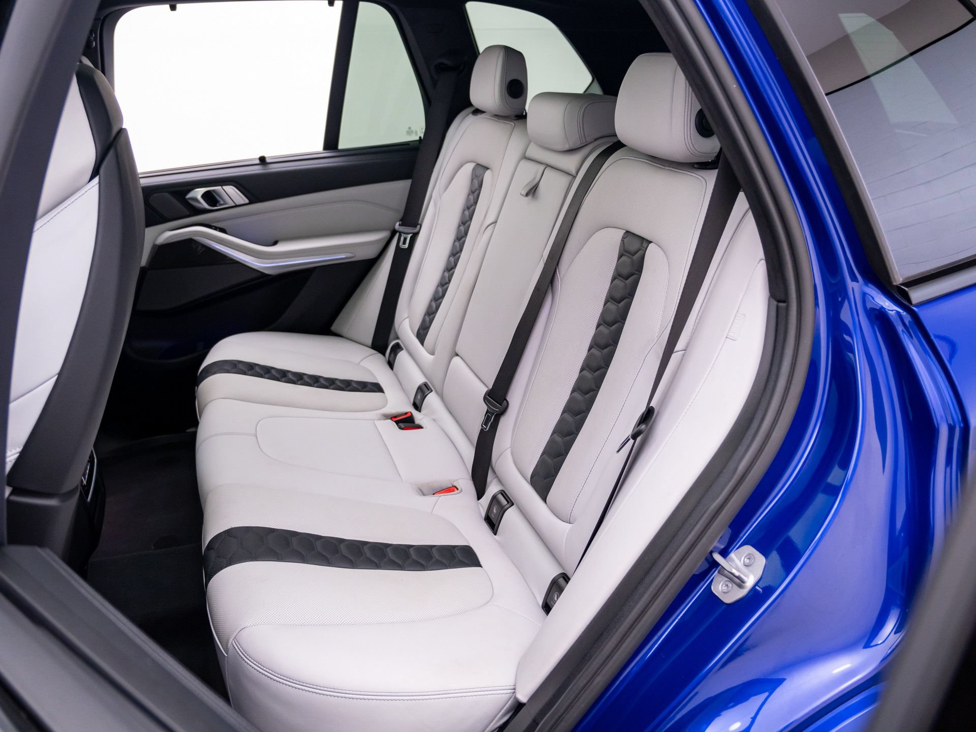 Used 2023 BMW X5 M w/ Executive Package AWD/4WD image 18