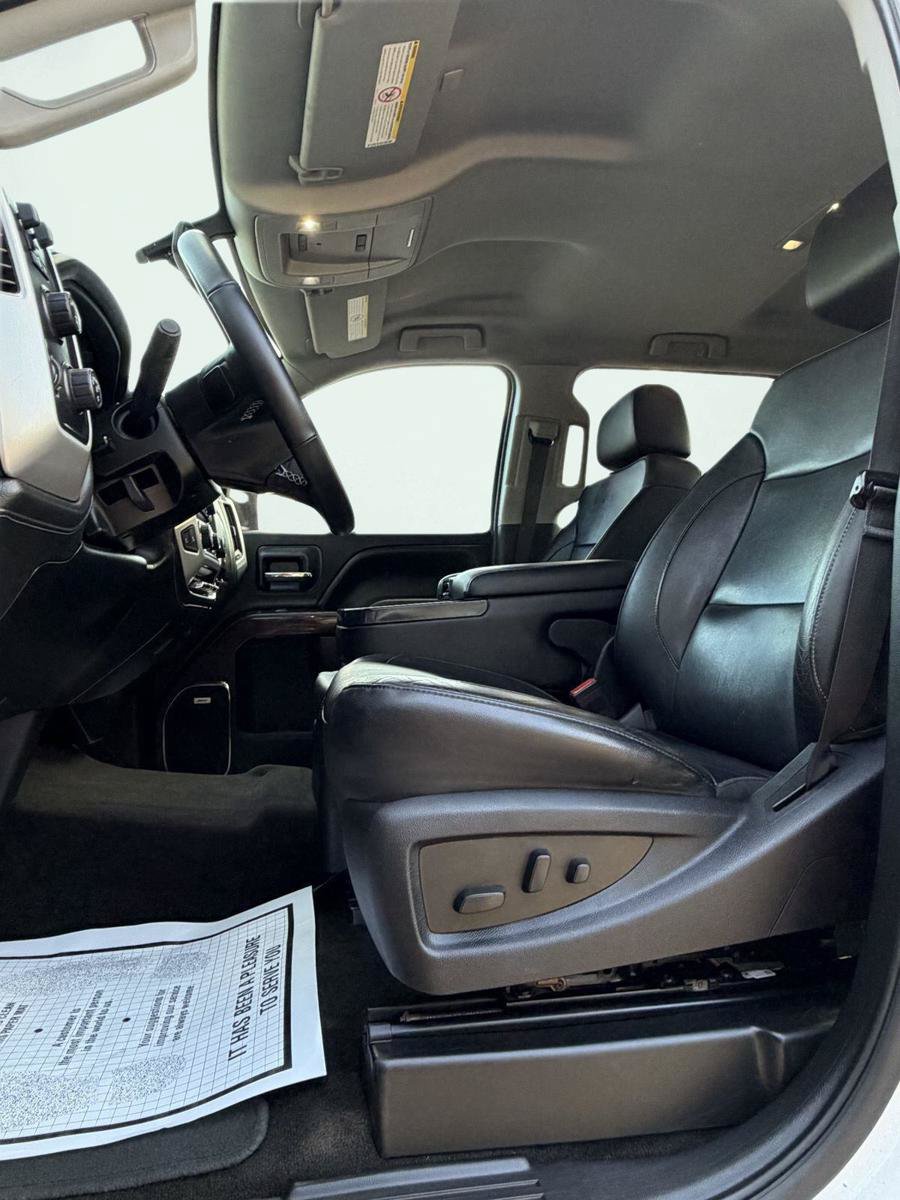 Used 2018 GMC Sierra 2500 SLT w/ Duramax Plus Package AWD/4WD image 5