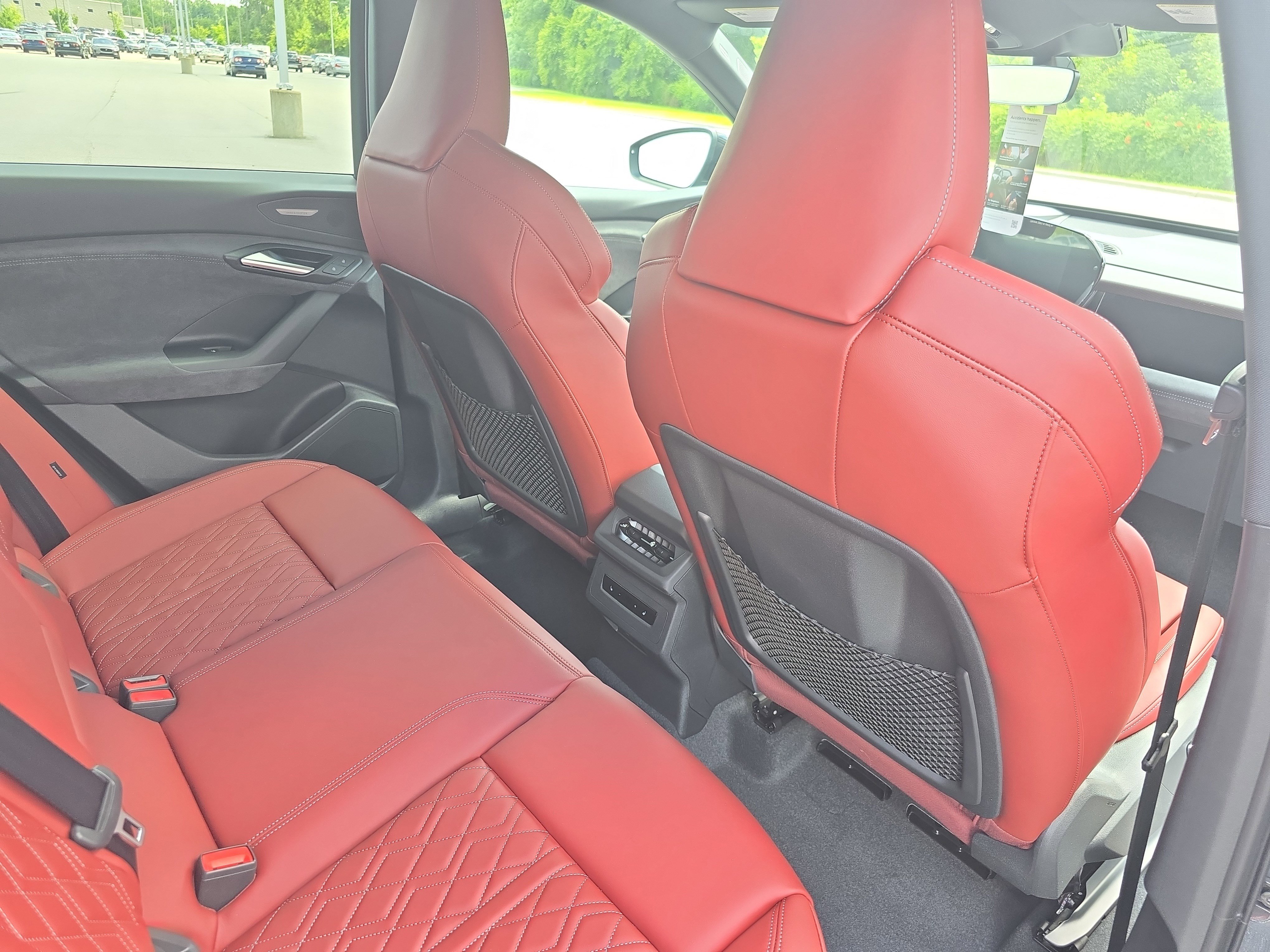 New 2025 Audi SQ6 e-tron Prestige image 10