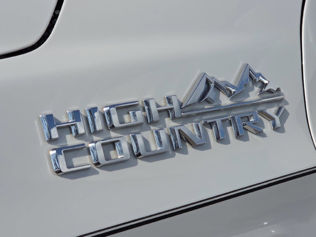 Used 2021 Chevrolet Tahoe High Country AWD/4WD image 10