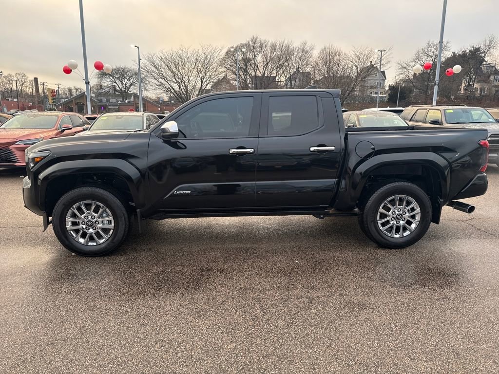 Used 2025 Toyota Tacoma Limited image 4