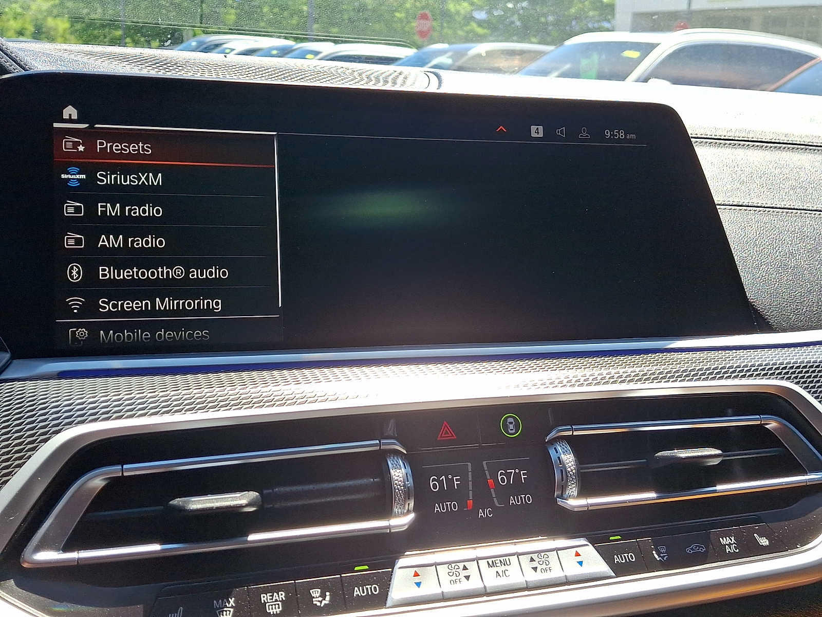 Used 2022 BMW X6 xDrive40i w/ M Sport Package AWD/4WD image 17