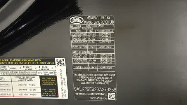 Used 2025 Land Rover Range Rover SE AWD/4WD image 8