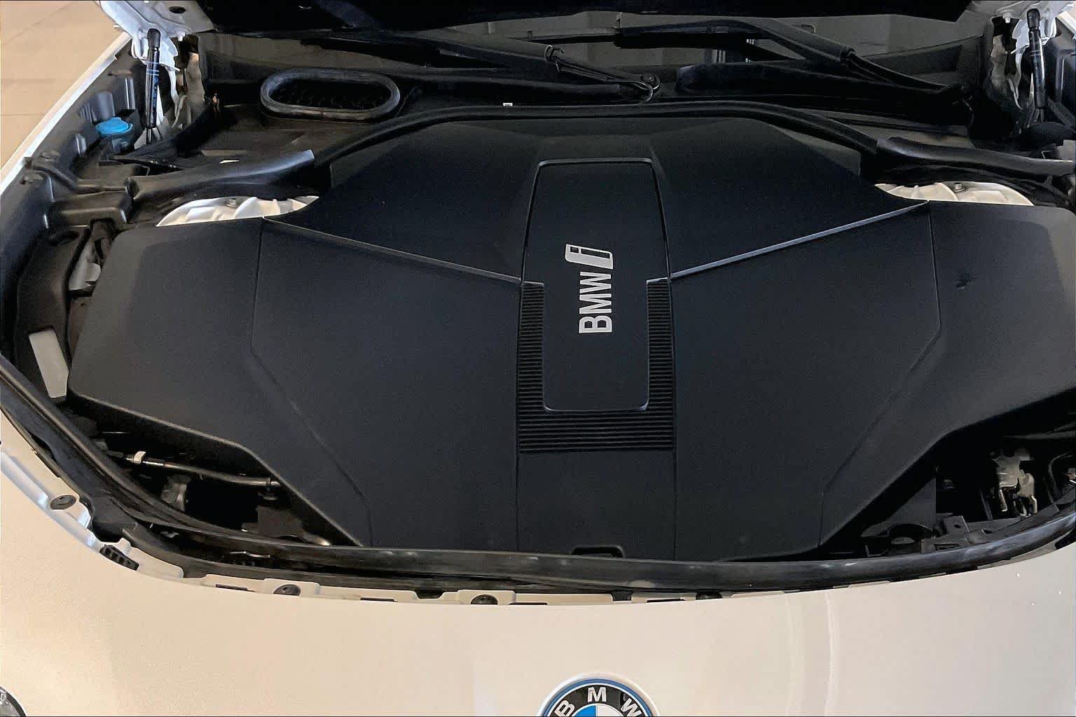 Used 2024 BMW i7 eDrive50 w/ M Sport Package RWD image 28