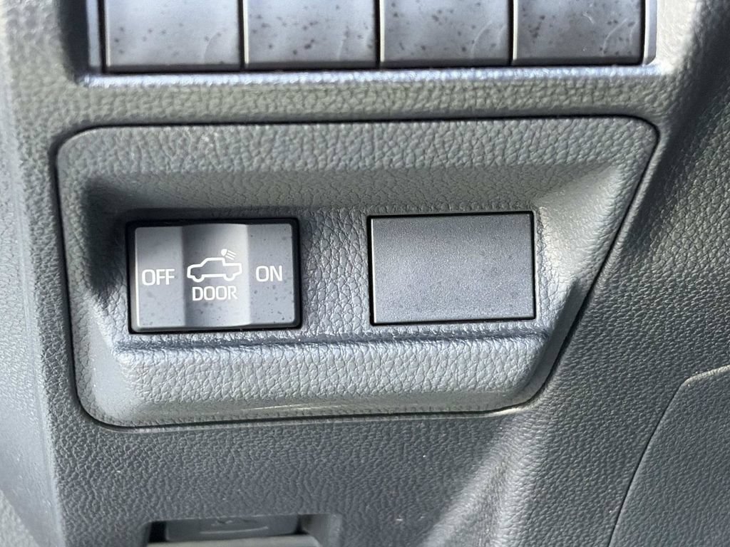 Used 2024 Toyota Tacoma SR5 AWD/4WD image 27