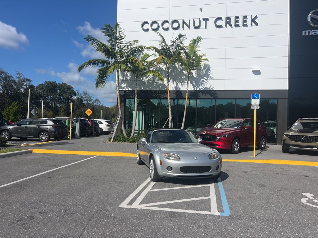 Used 2007 MAZDA MX-5 Miata Touring image 2