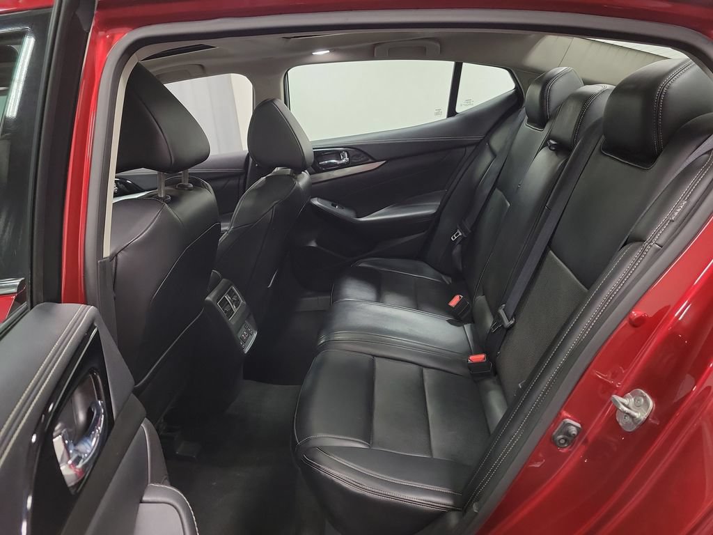 Used 2023 Nissan Maxima SL FWD image 25