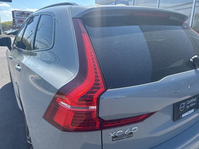 Certified 2025 Volvo XC60 B5 Plus AWD/4WD image 10