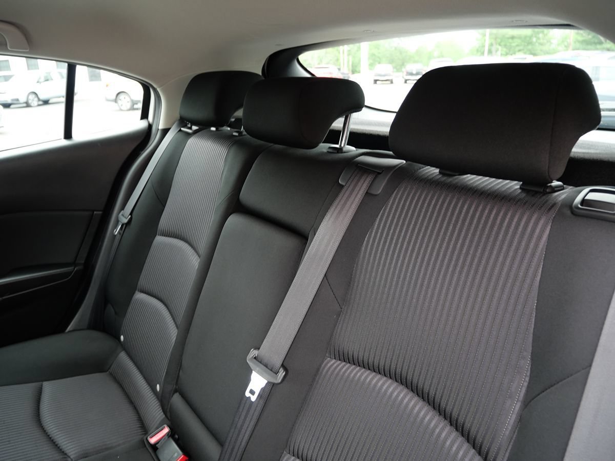 Used 2015 MAZDA MAZDA3 i Touring FWD image 25