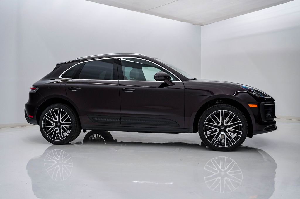 New 2026 Porsche Macan AWD/4WD image 9