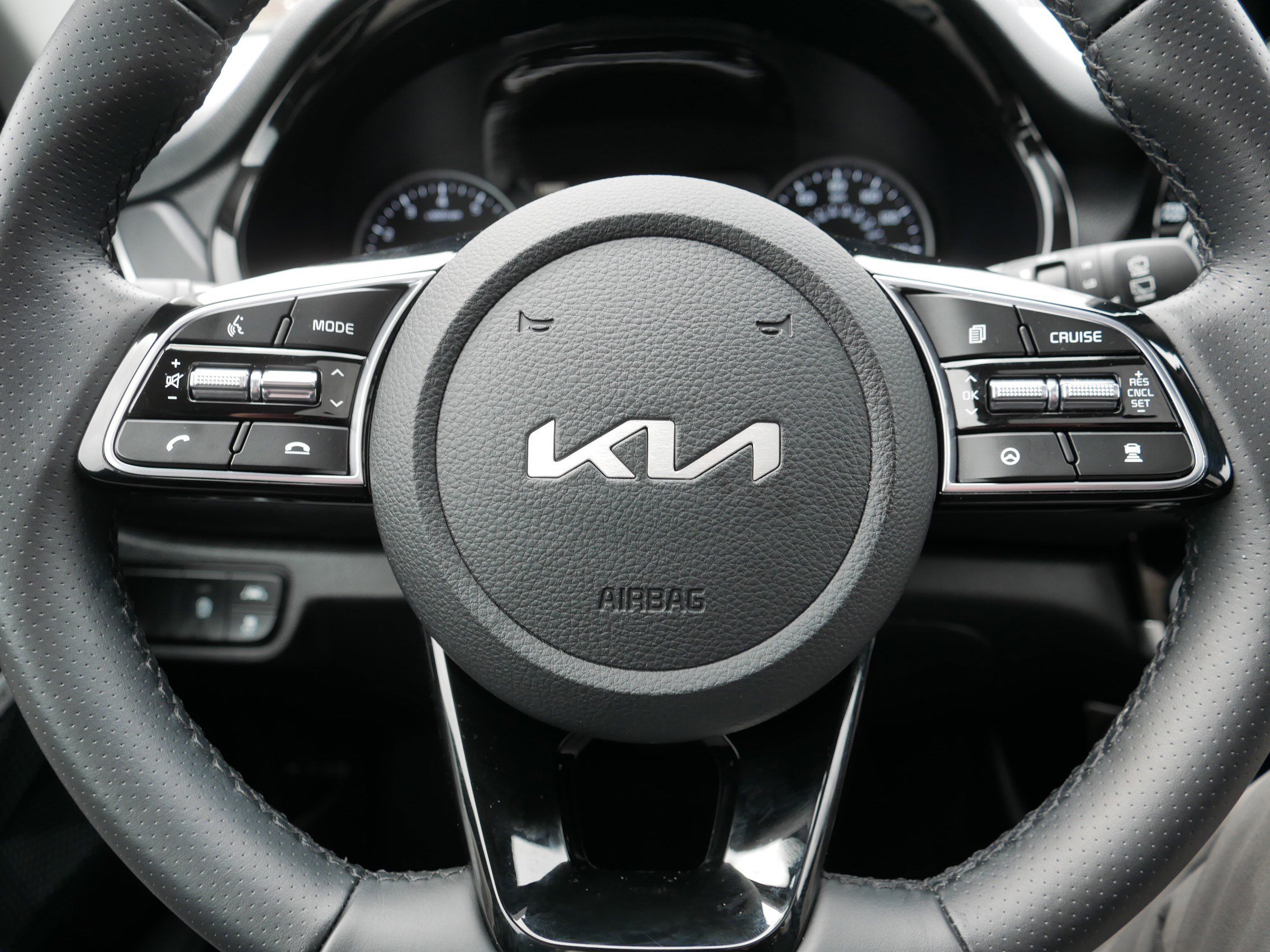 Certified 2023 Kia Seltos SX w/ SX Sunroof Package image 25