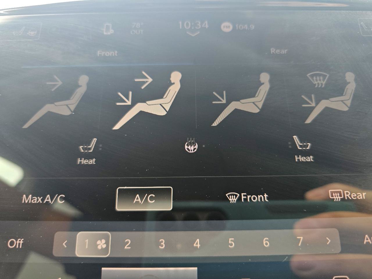 Used 2023 Chrysler Pacifica Touring-L FWD image 39