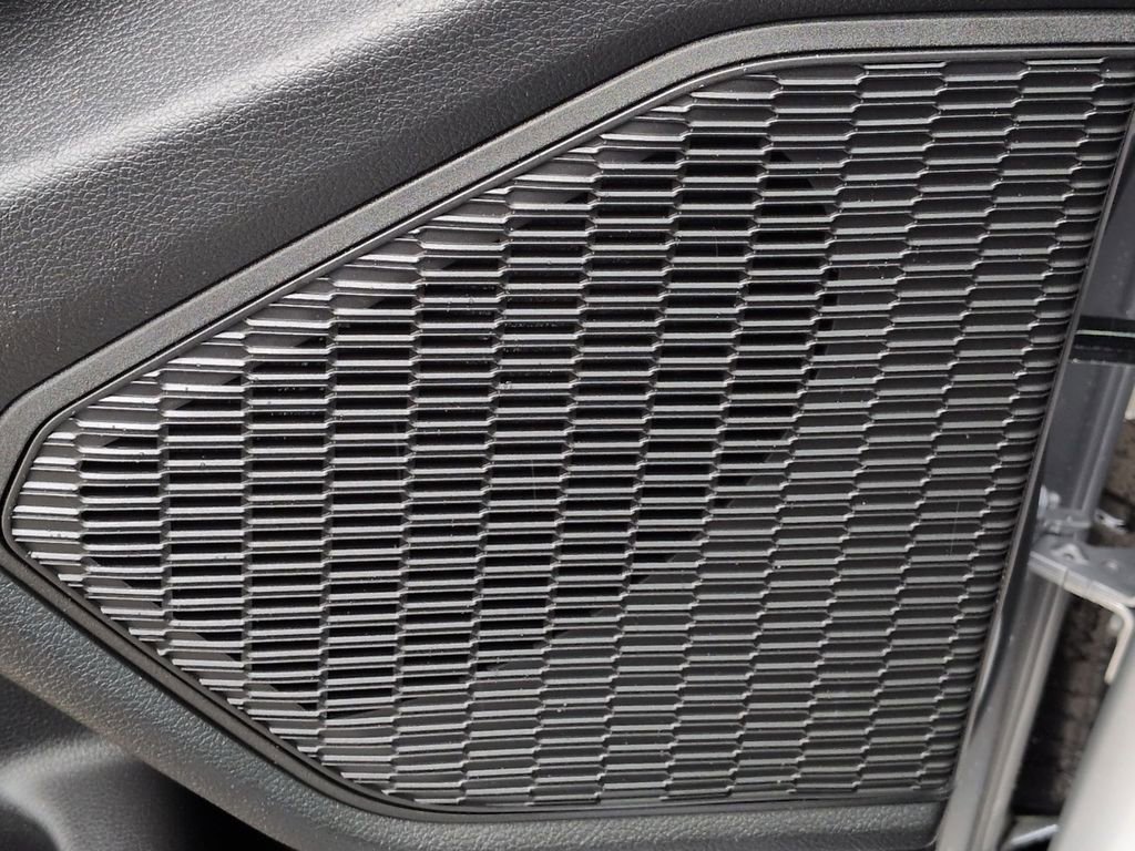 New 2025 Jeep Grand Cherokee Limited w/ Luxury Tech Group II image 31