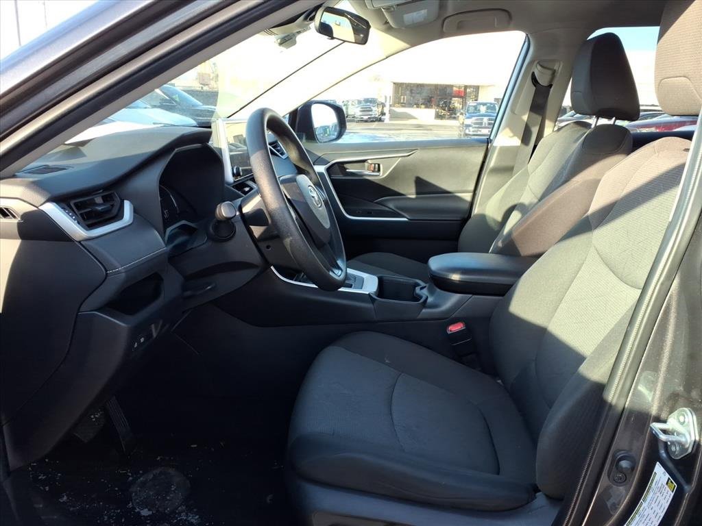 Used 2024 Toyota RAV4 XLE image 4
