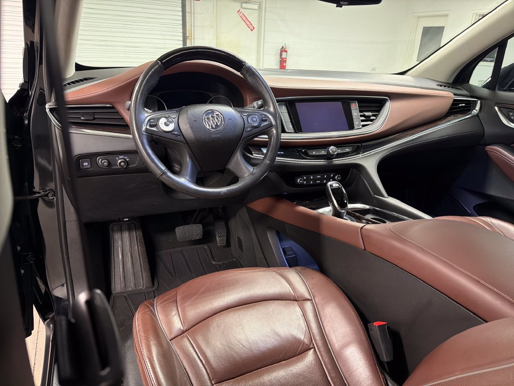 Used 2018 Buick Enclave Avenir w/ Avenir Technology Package FWD image 28
