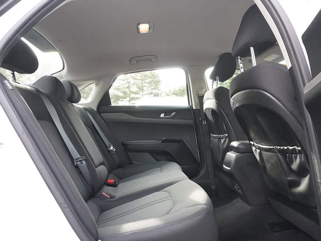 Used 2023 Kia K5 LXS image 33
