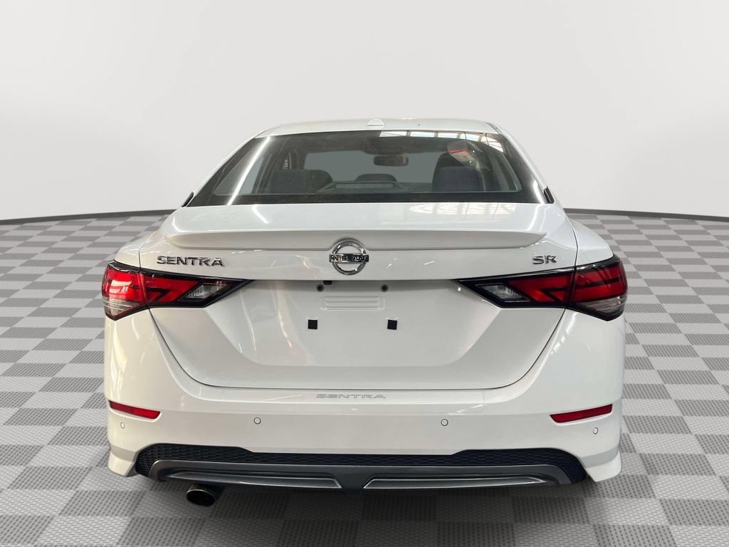 Used 2023 Nissan Sentra SR w/ Electronics Package FWD image 4