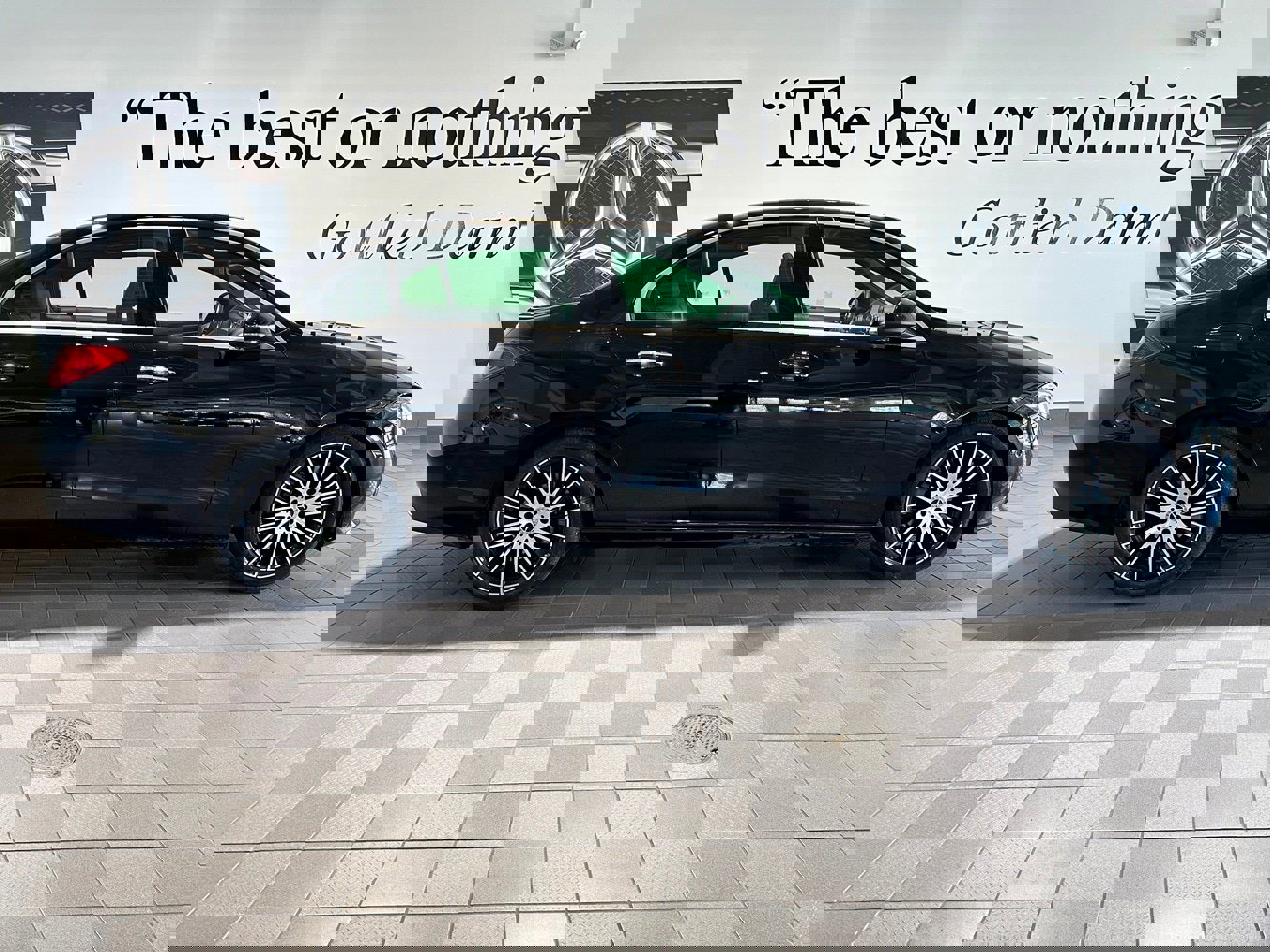 Used 2023 Mercedes-Benz C 300 image 3