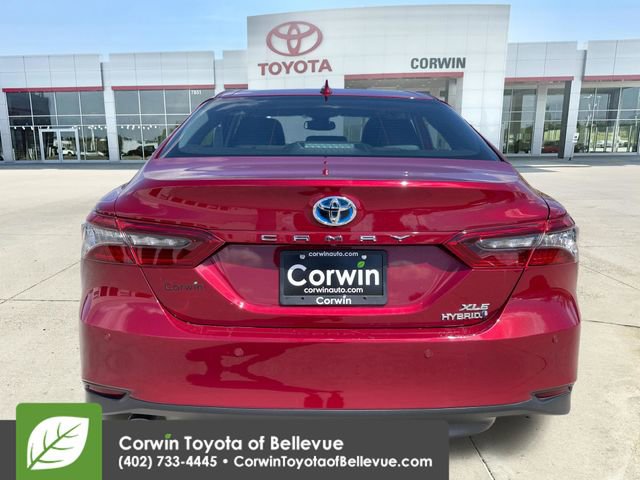 Used 2022 Toyota Camry XLE w/ Navigation Upgrade Package FWD image 4