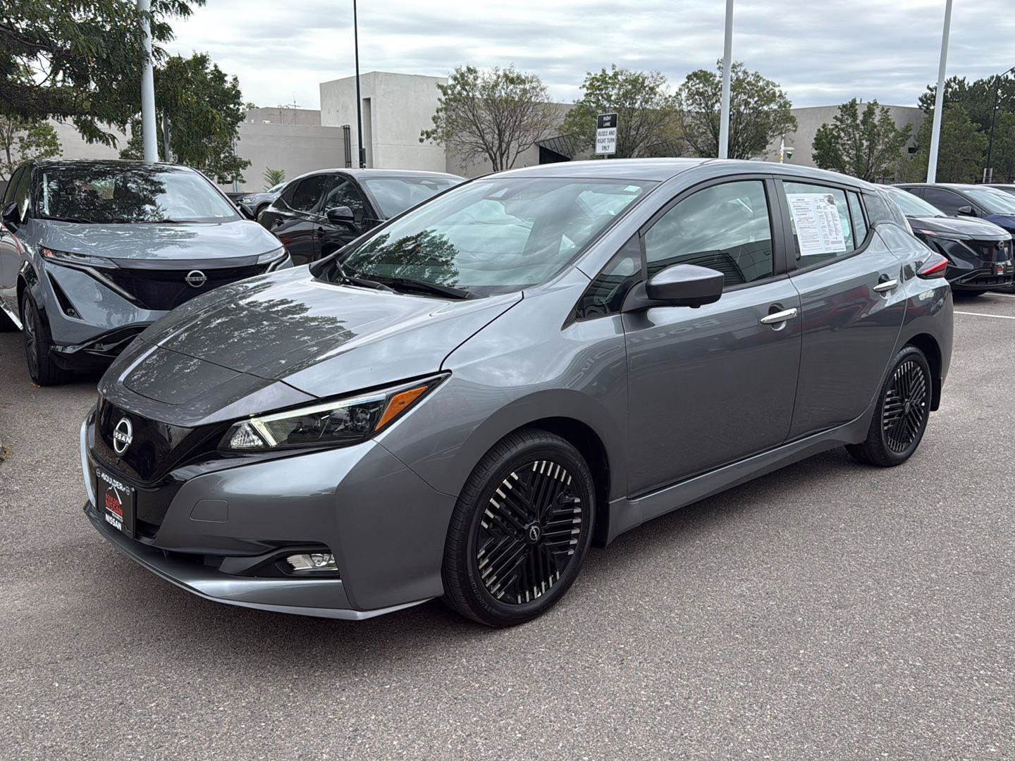 Certified 2025 Nissan Leaf SV Plus FWD image 3