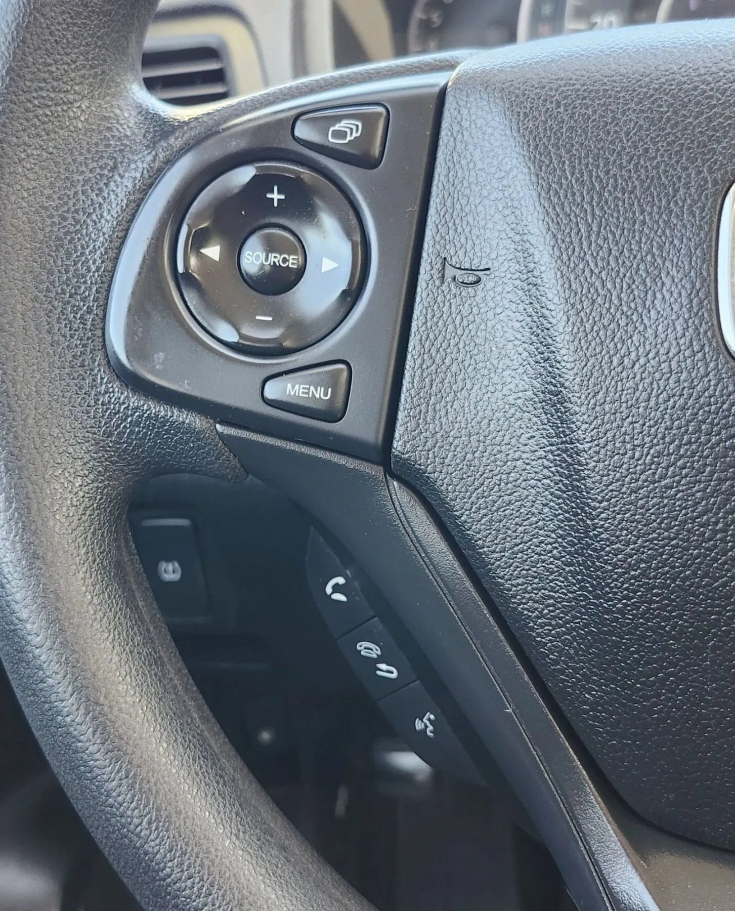 Used 2015 Honda CR-V LX image 22