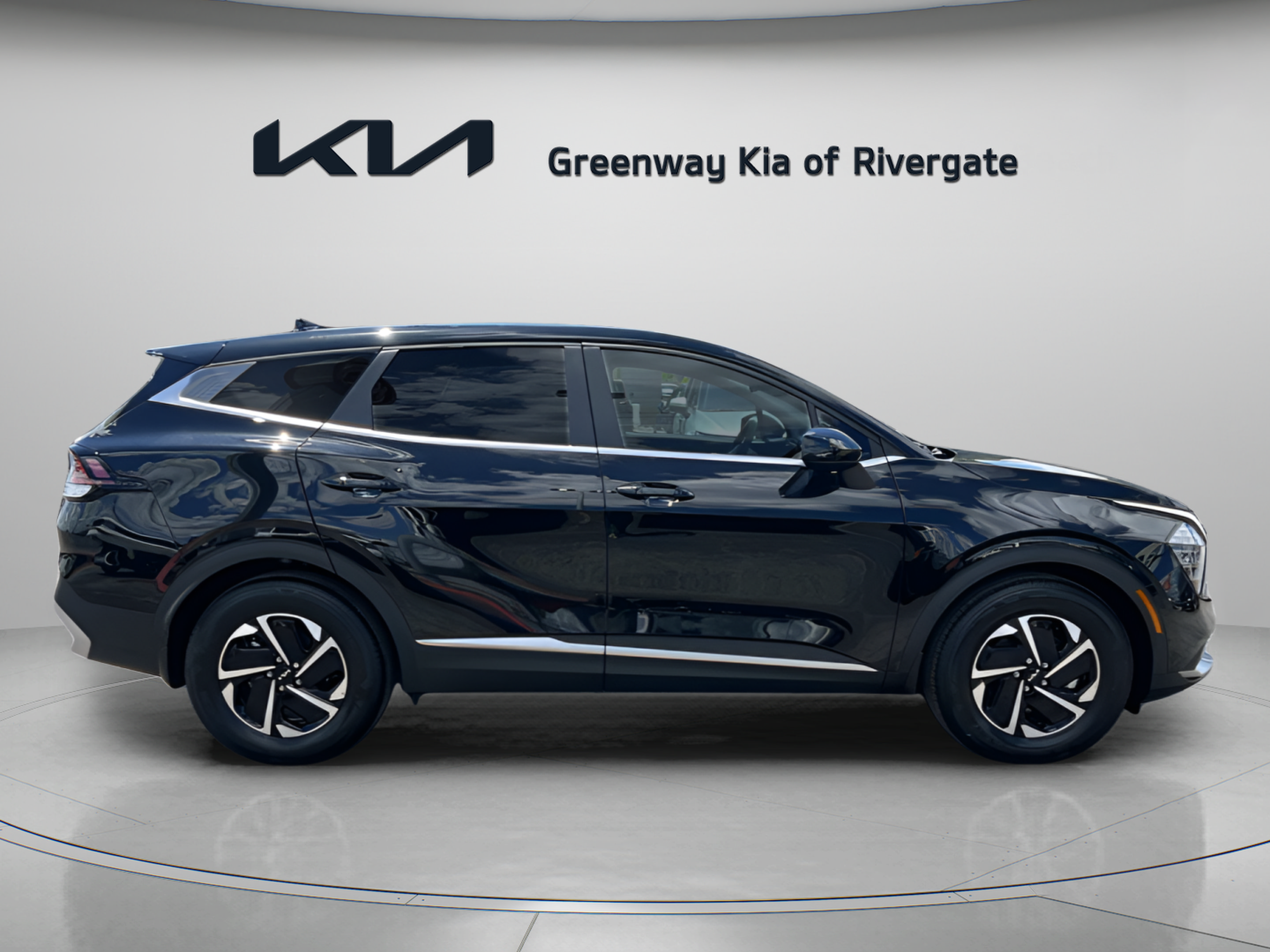Used 2025 Kia Sportage LX FWD image 8