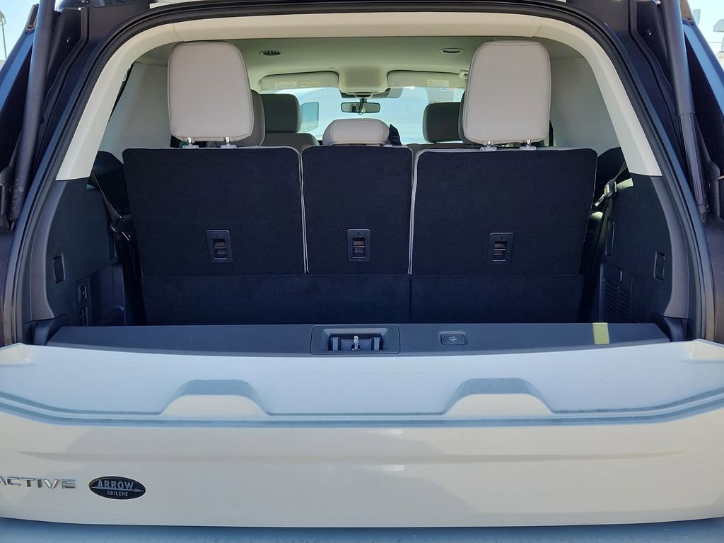 New 2026 Ford Expedition Active image 18