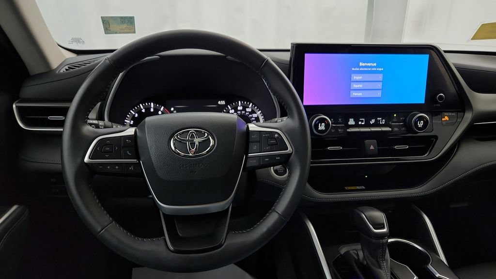 Certified 2024 Toyota Highlander XLE AWD/4WD image 29