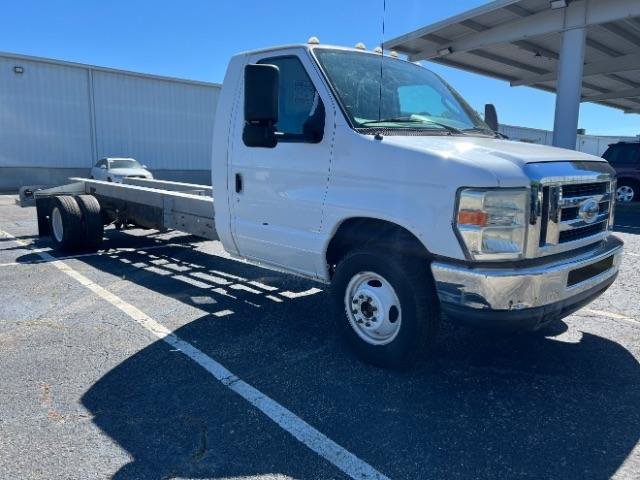 Used 2011 Ford E-450 and Econoline 450 Super Duty RWD image 4