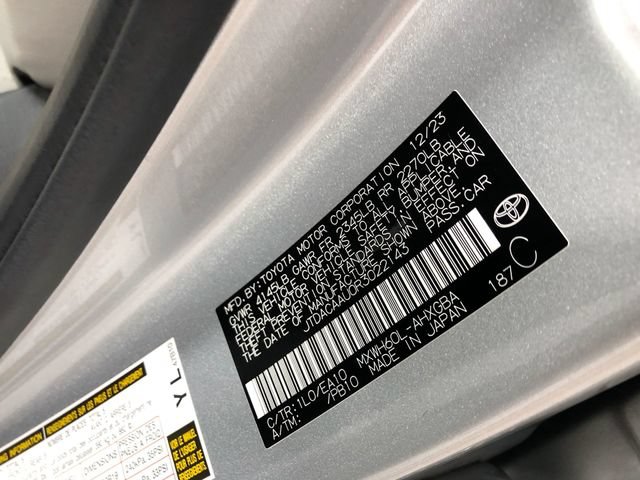 Used 2024 Toyota Prius XLE FWD image 32