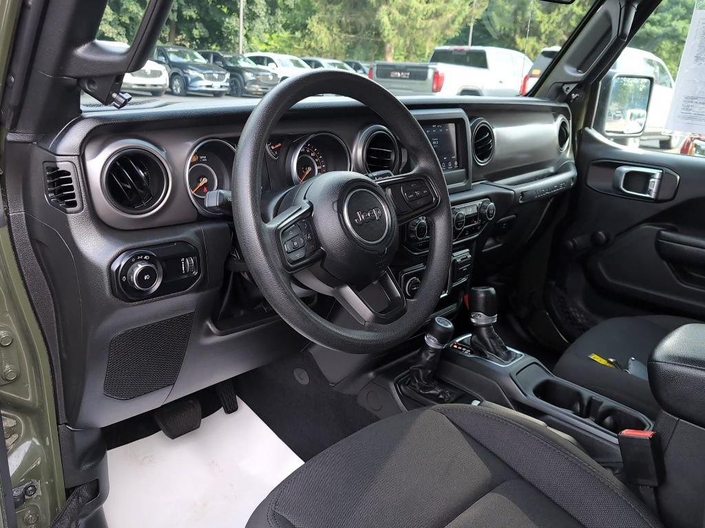 Used 2023 Jeep Wrangler Sport AWD/4WD image 15