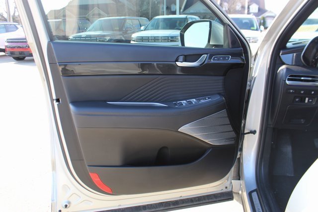 Used 2023 Hyundai Palisade Calligraphy image 8