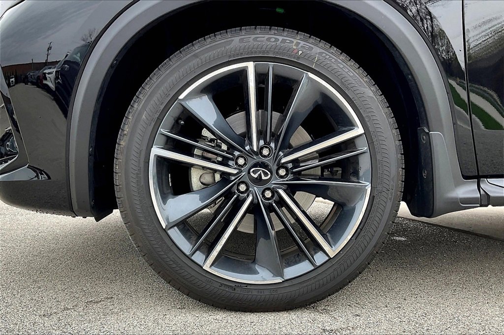 New 2025 INFINITI QX50 Sport image 12