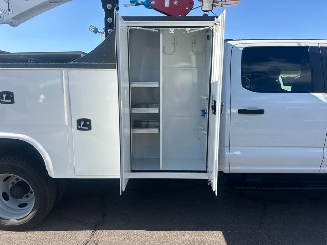 New 2024 Ford F550 4x4 Crew Cab Super Duty image 7