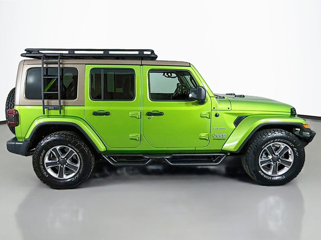 Used 2019 Jeep Wrangler Unlimited Sahara w/ Dual Top Group AWD/4WD image 17
