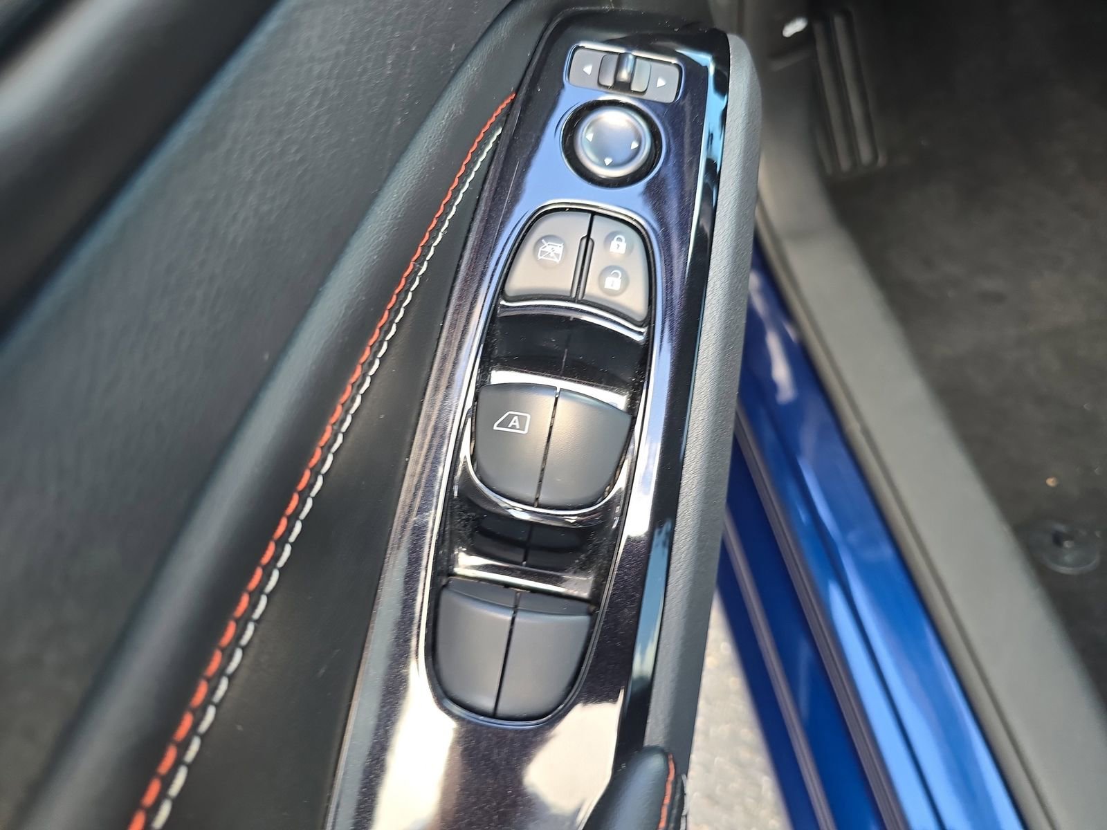 Used 2023 Nissan Altima 2.0 SR FWD image 14