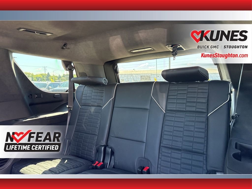Used 2023 Cadillac Escalade Premium Luxury Platinum w/ Heavy-Duty Trailer Package image 28