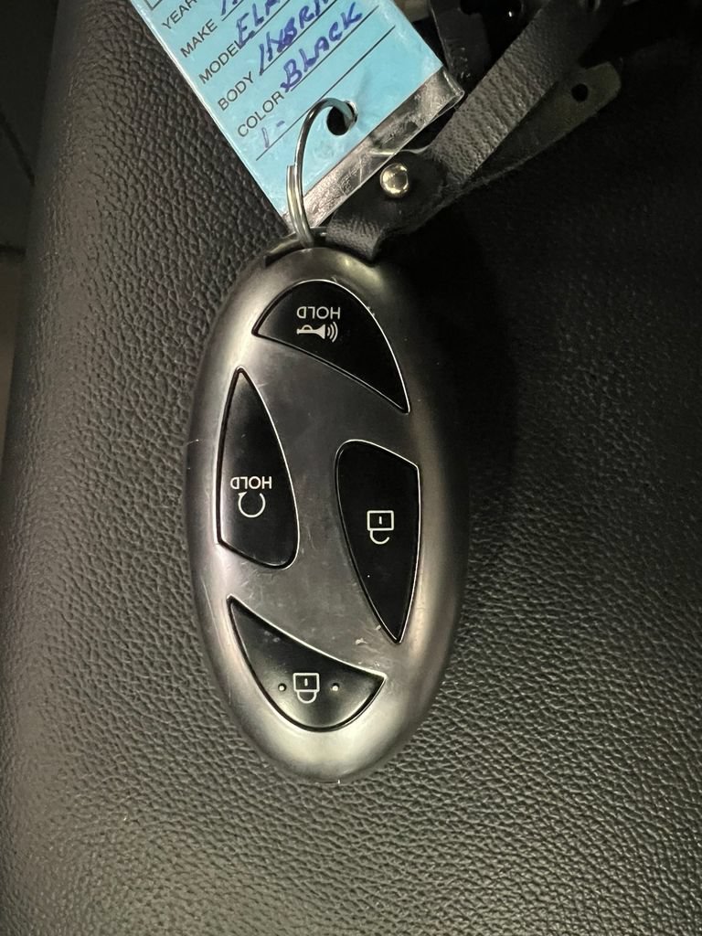 Used 2025 Hyundai Elantra SEL FWD image 31