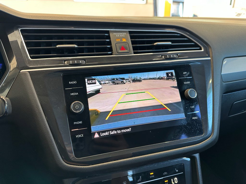 Used 2022 Volkswagen Tiguan SE image 19