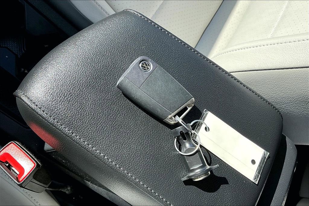 Used 2019 Volkswagen Tiguan SE image 14