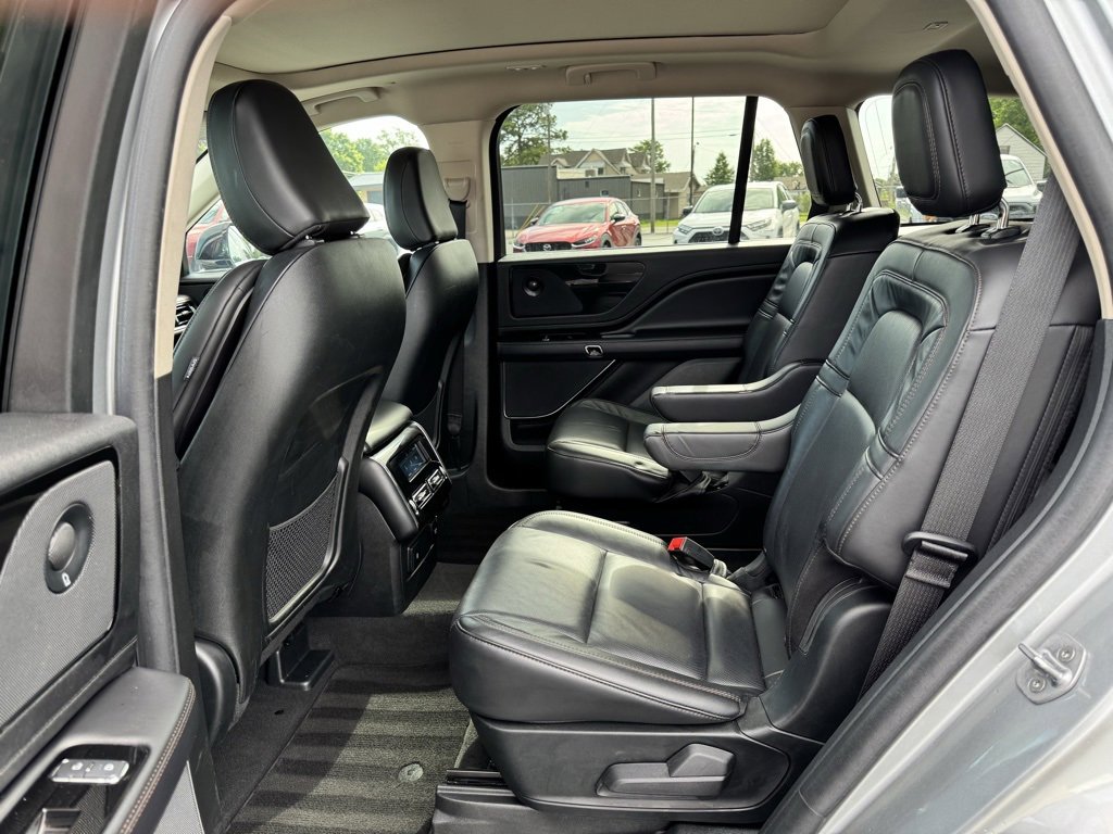 Used 2023 Lincoln Aviator Reserve image 13