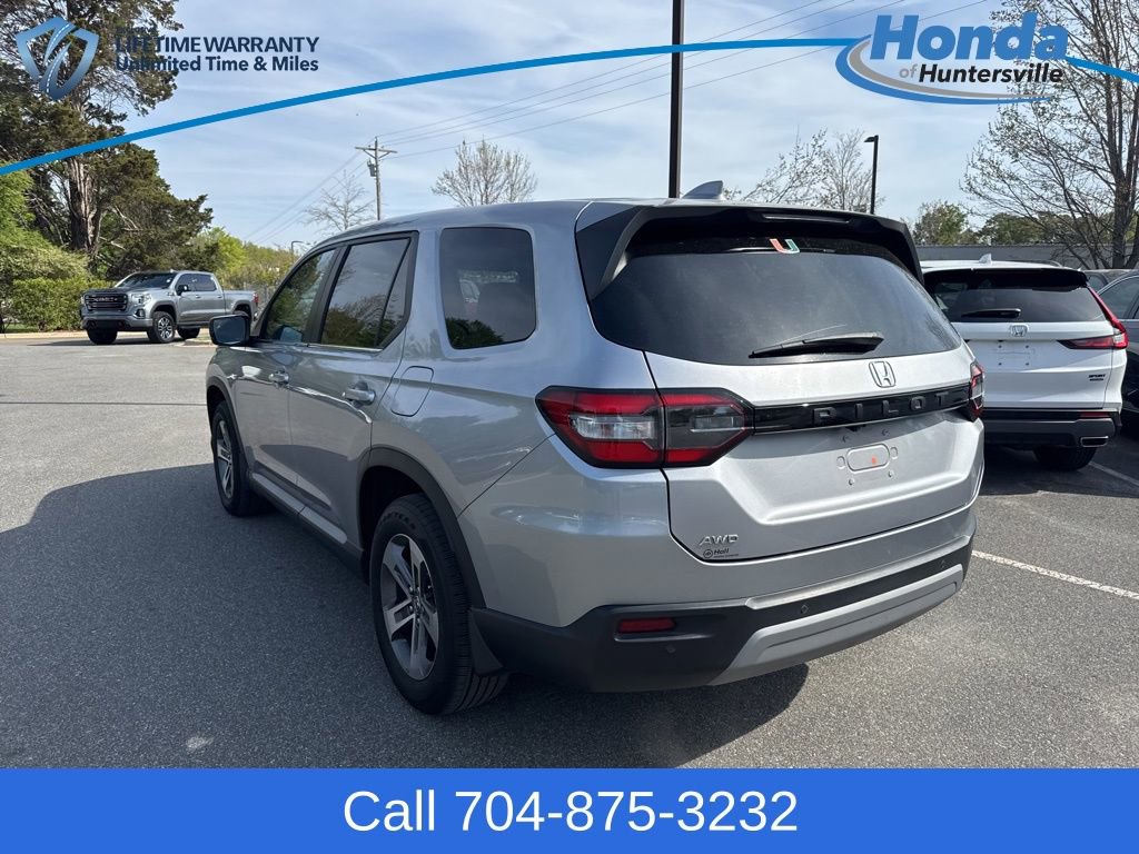 Used 2025 Honda Pilot EX-L image 6